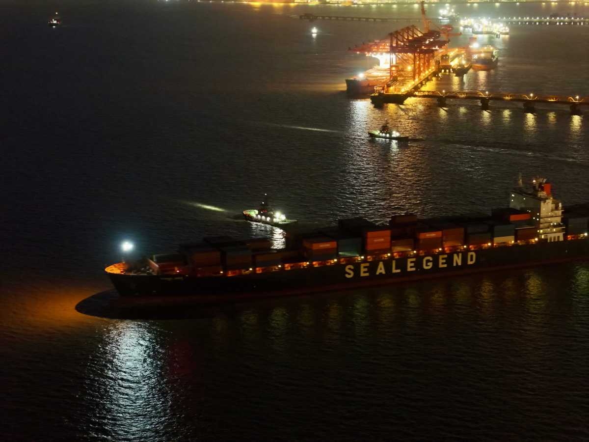 Trung Quốc khai trương tuyến vận tải biển đến châu Âu qua Bắc Băng Dương đầu tiên